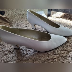 Liz Clairborne White Heels